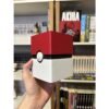 15504697988-15504690069-br-11134207-820ld-mm0o4z0ax2br62.jpeg Deck Box Pokébola 60 Cartas com Sleeve - Impressão 3D PLA - Porta Cartas Pokémon TCG